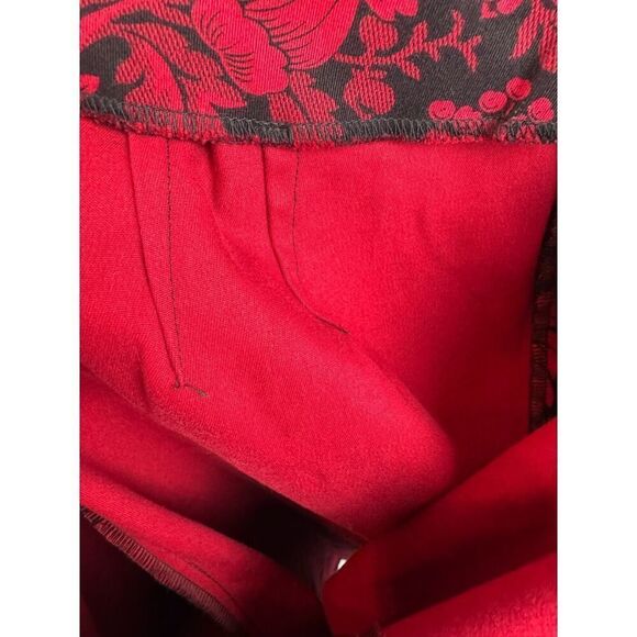 TALBOTS Petites floral black red cotton stretch cropped capri pants size 14P - Picture 9 of 9